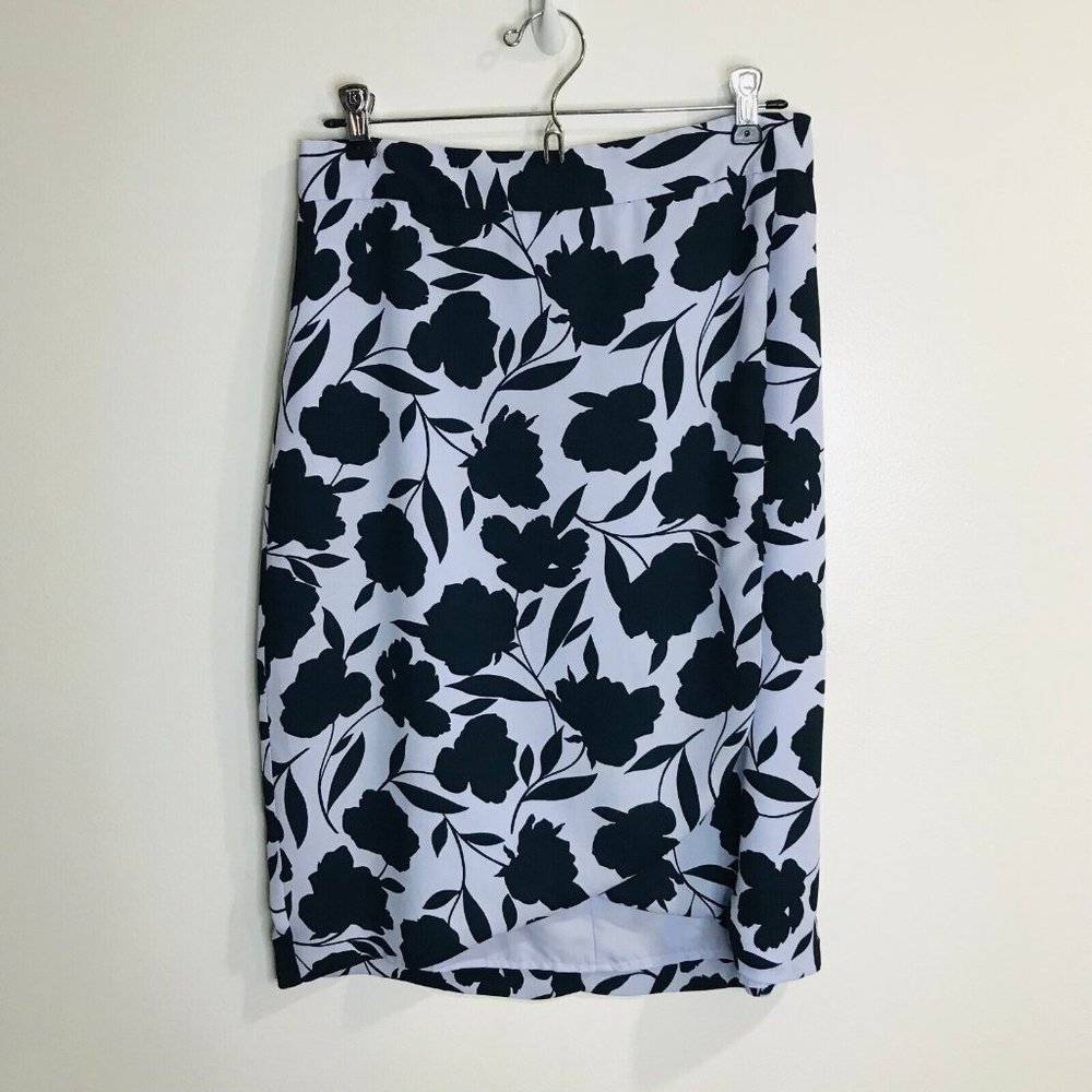 Ann Taylor Floral Wrap Skirt Size 4 Pencil Knee Length Light / Navy Blue - Picture 1 of 9